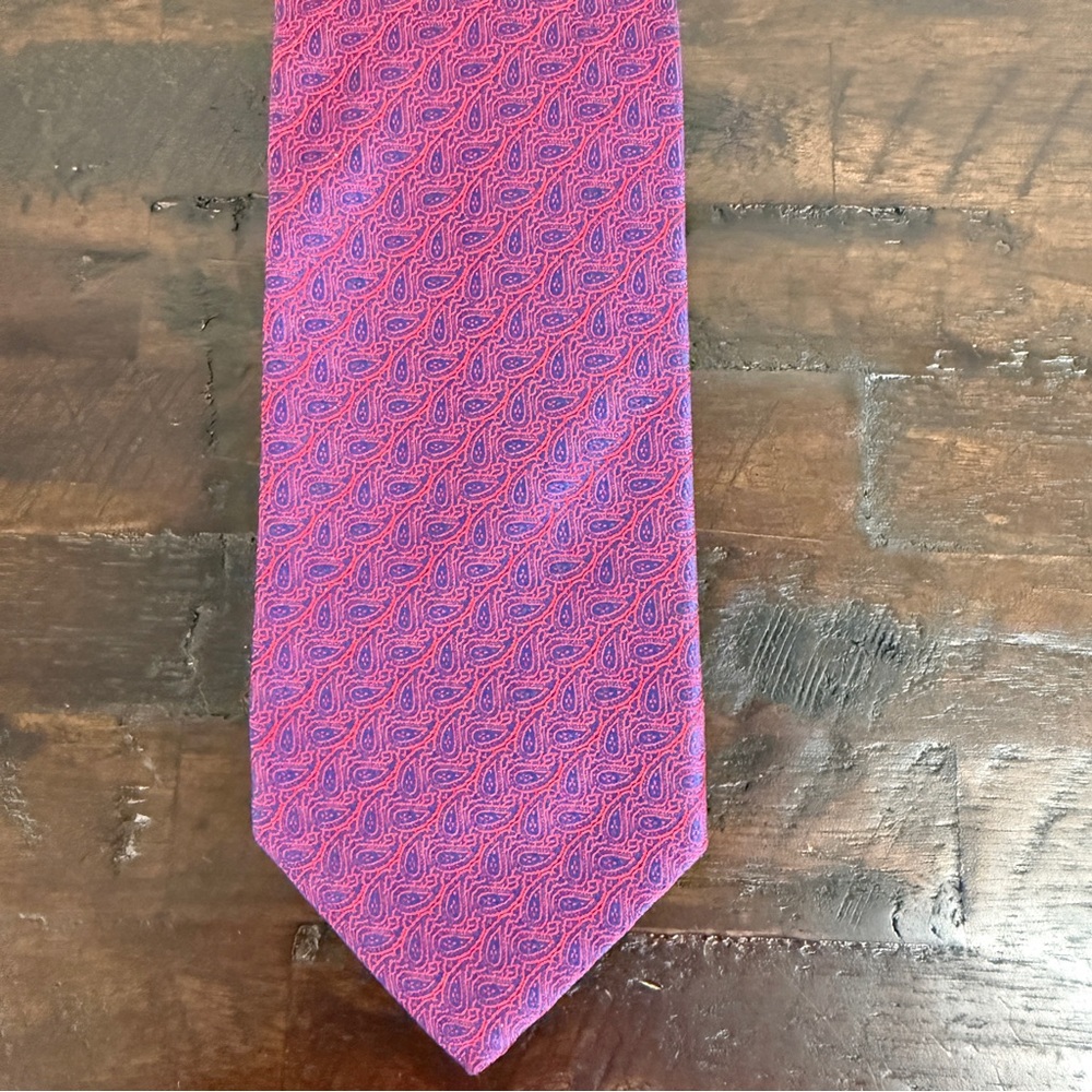 Charles Tyrwhitt NWT Newnham Royal & Red Small Paisley Handmade Silk Tie